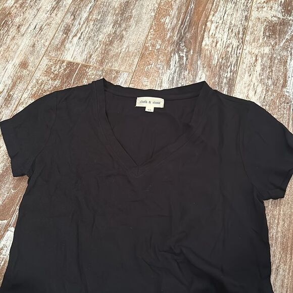 Like New Cloth & Stone V-Neck Dress - Picture 3 of 4